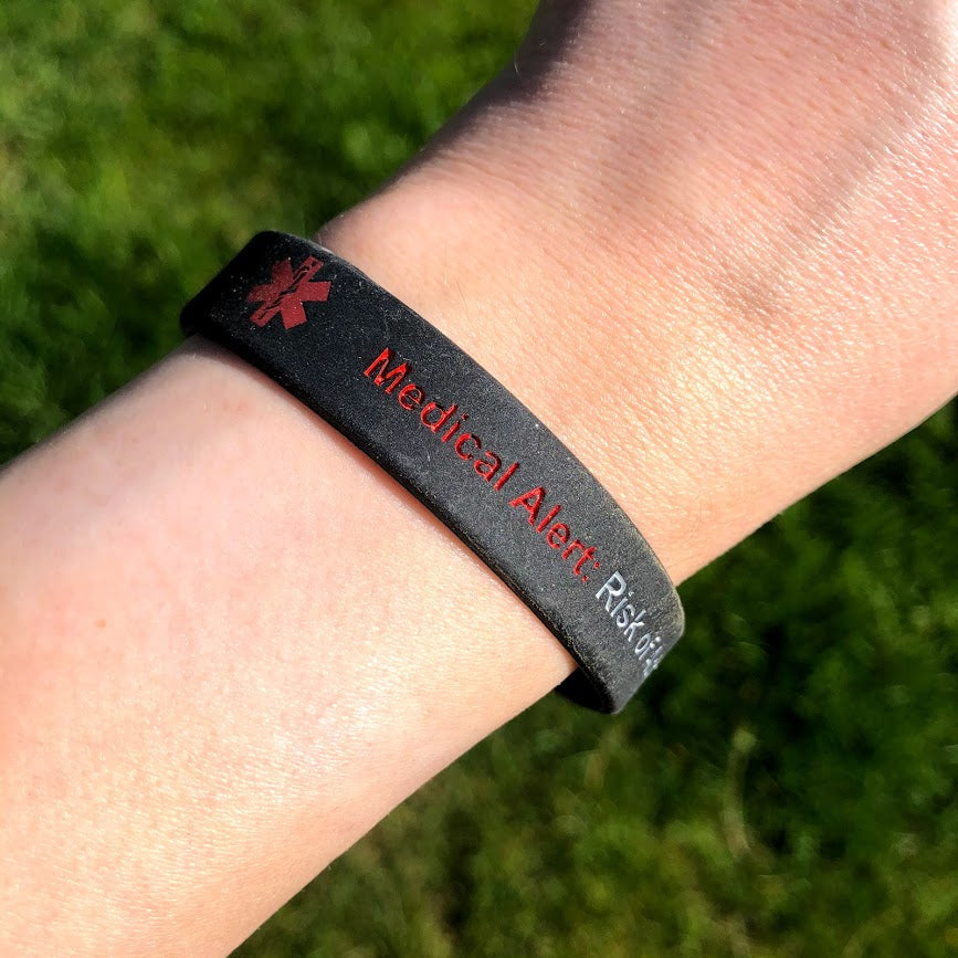 Black Medical Alert Wristband - Risk of Adrenal Crisis